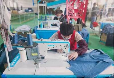 武功县 村里办起服装厂，拓宽群众致富路